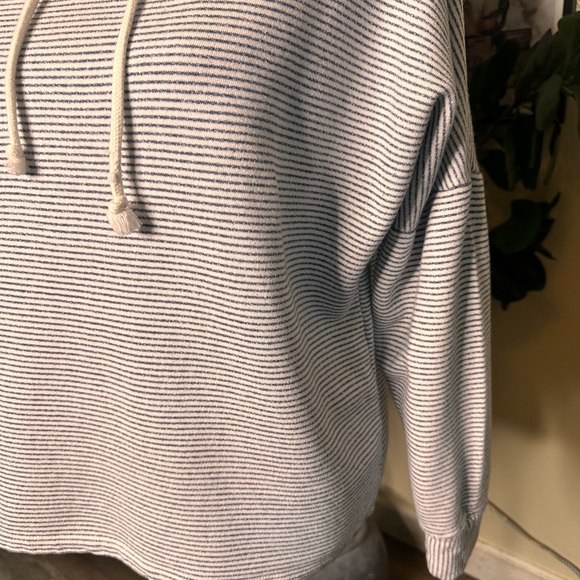 O’Neill Pullover Hoodie - Picture 6 of 9